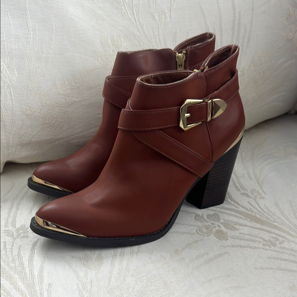 Dark tan/Brown Ankle Boots with gold hardware NWOT